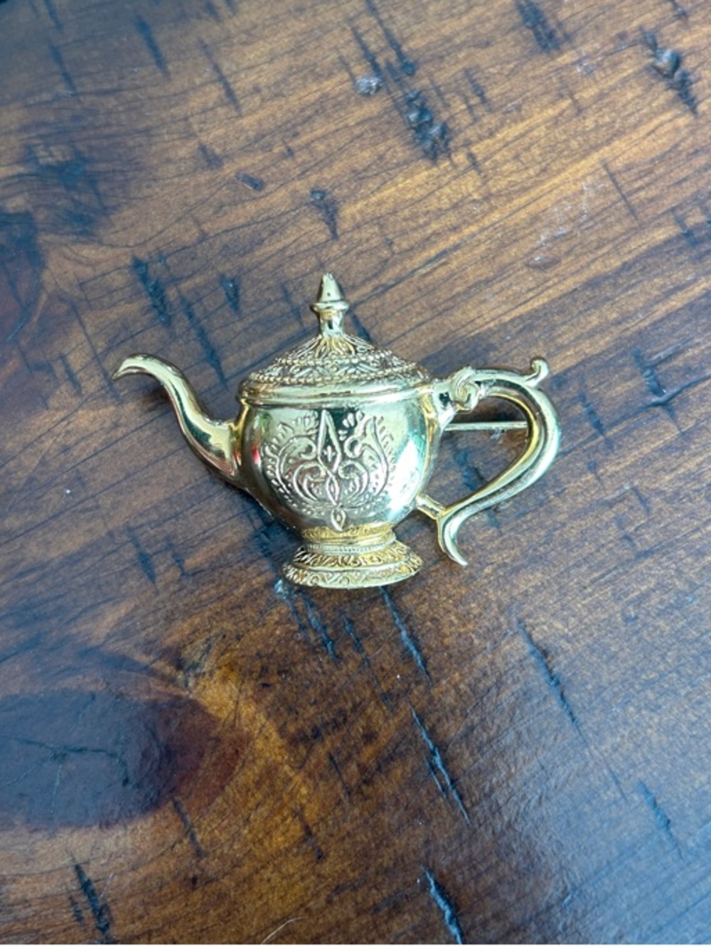 Gold Teapot Brooch Pin – Elegant Women's Jewelry